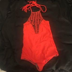 Acacia teahupo’o teahupoo hibiscus bikini